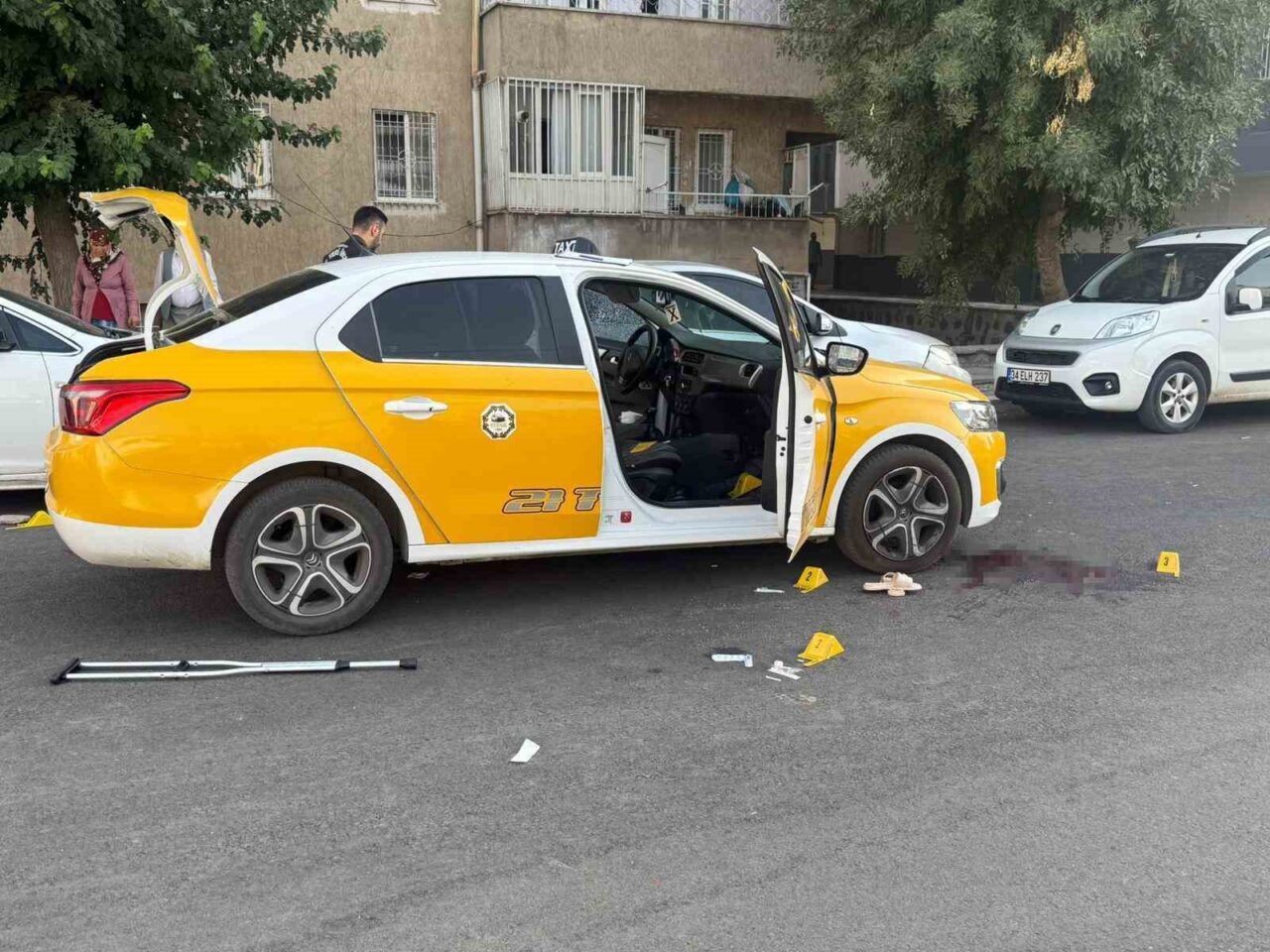 Diyarbakır’ın merkez Bağlar ilçesinde, bir kişi boşanma aşamasındaki eşini öldürdükten