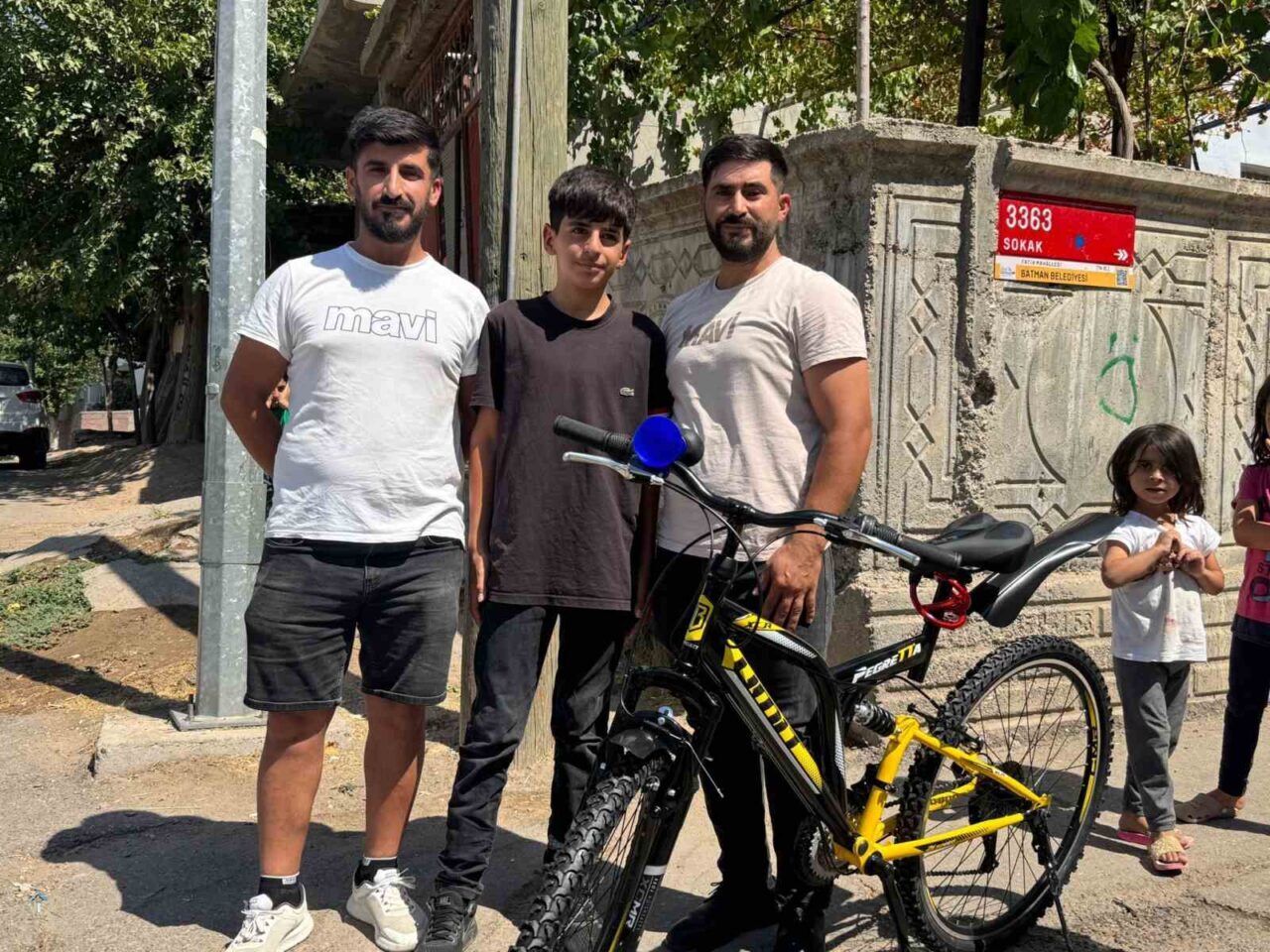 Batman’da çöpün yanında bulduğu 1 milyon 600 bin liralık altın