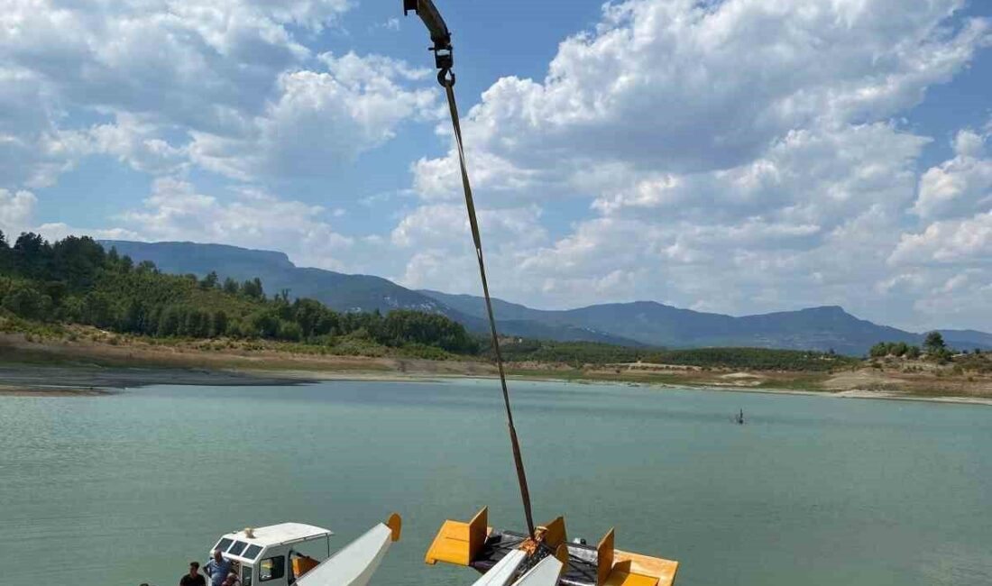 Burdur’da barajdan su almak için deneme uçuşu yaptığı sırada kaza