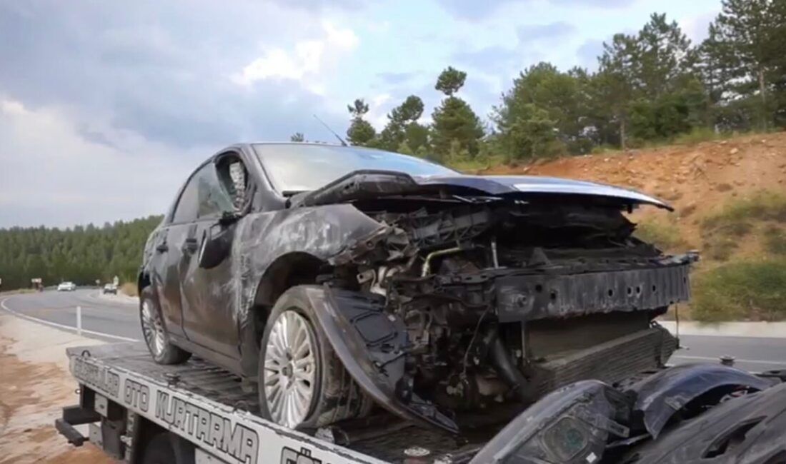 Burdur’un Gölhisar ilçesinde sürücüsünün direksiyon hâkimiyetini kaybetmesi sonucu kontrolden çıkan
