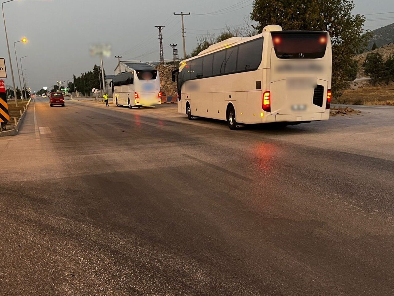 Burdur İl Emniyet Müdürlüğü ekipleri tarafından il genelinde yapılan trafik