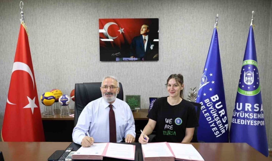 Kadınlar Hentbol Süper Ligi’nde mücadele eden Bursa Büyükşehir Belediyespor, daha