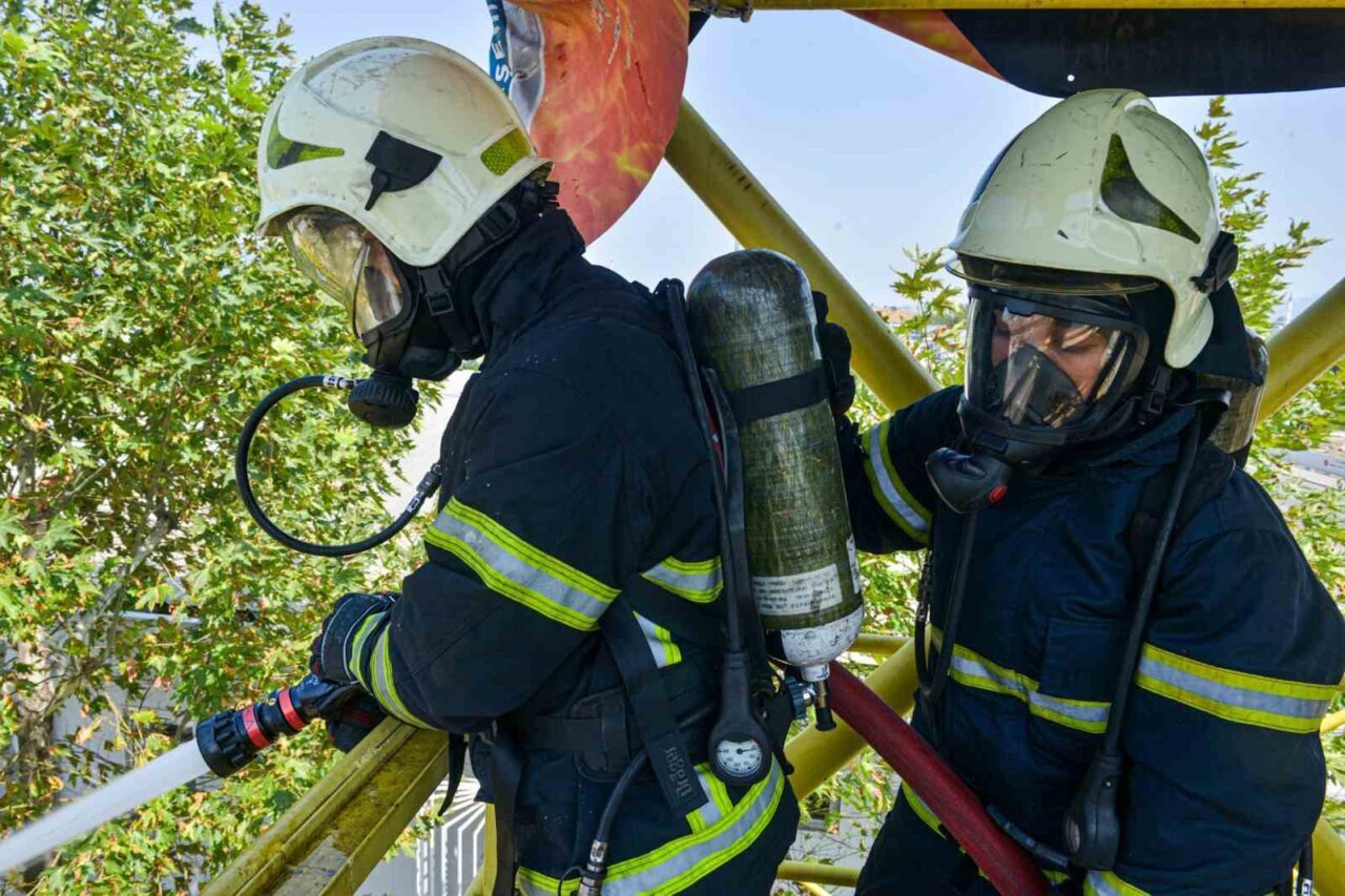 Bursa Büyükşehir Belediyesi bünyesinde göreve yeni başlayan itfaiye erleri, 3