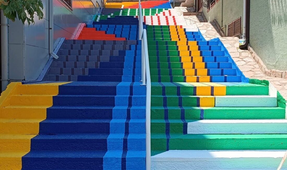 Bursa’da görüntü kirliliğine yol açan trafo binaları, istinat duvarları ve