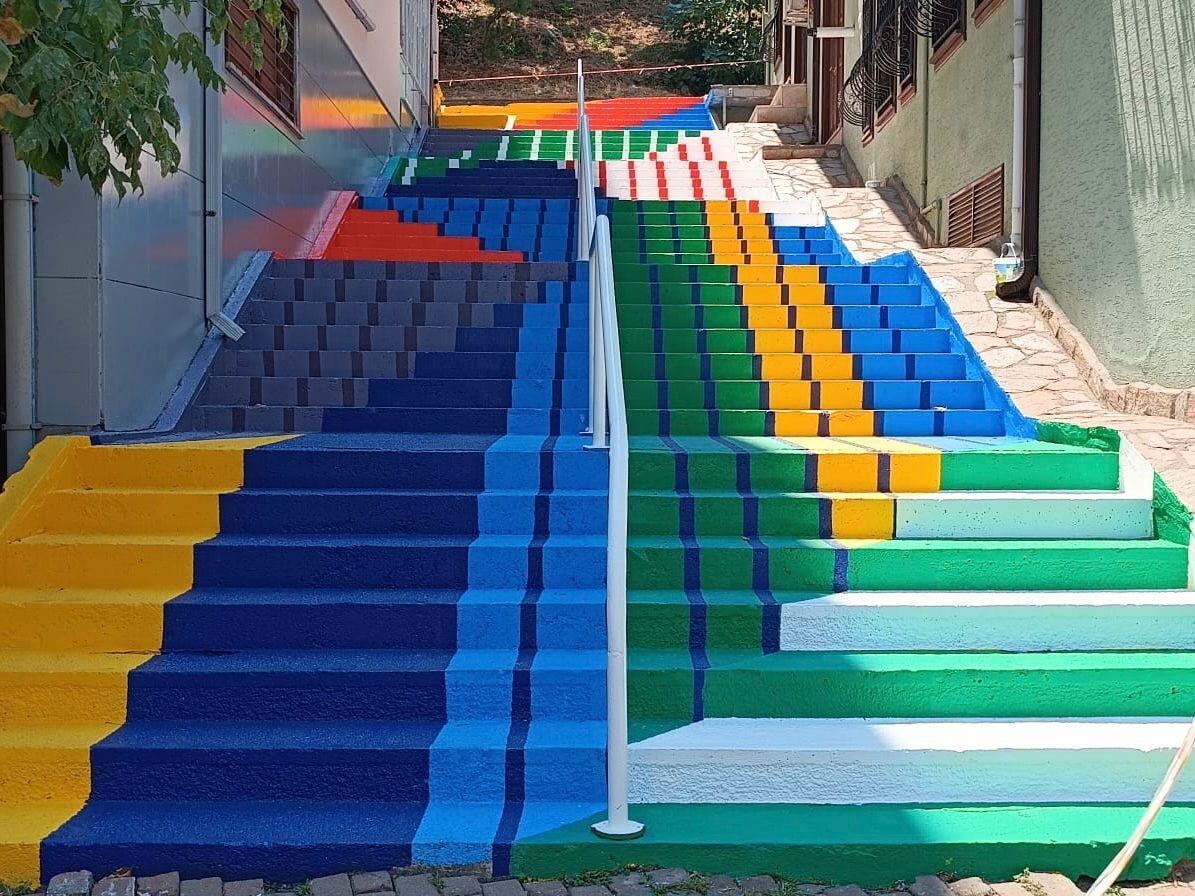 Bursa’da görüntü kirliliğine yol açan trafo binaları, istinat duvarları ve