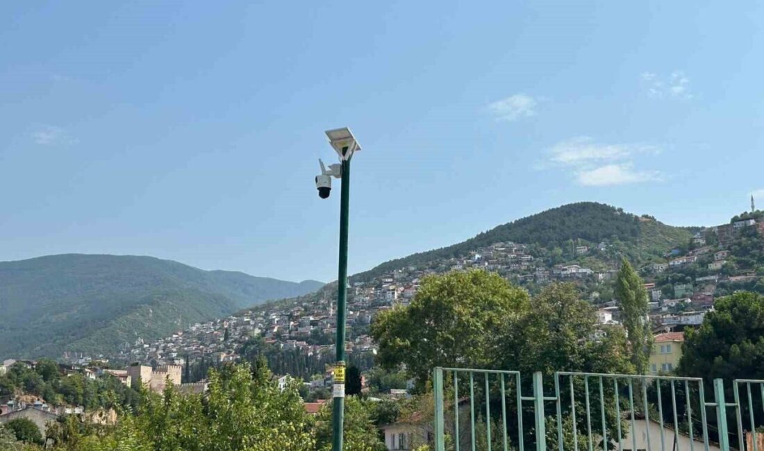 Osmangazi Belediyesi, ilçenin çeşitli noktalarına izinsiz hafriyat ve moloz dökerek