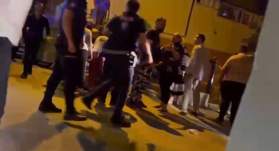 Bursa’nın Yıldırım ilçesinde bir kadın, eski eşi tarafından bıçaklanarak öldürüldü.