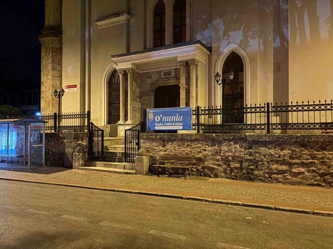 Bursa’nın farklı noktalarında son günlerde dikkat çeken pankartlar, kent sakinlerinin