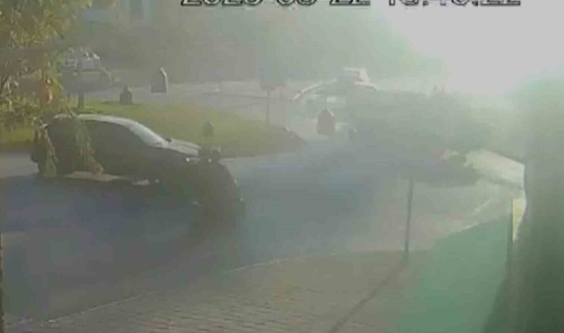 Bursa’nın İnegöl ilçesinde meydana gelen kazada otomobil ile çarpışan motosikletin