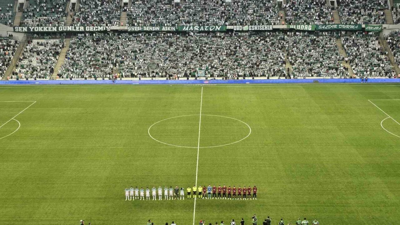 Eskişehir ve Bursa’daki orman yangınlarında hayatını kaybeden orman şehitleri için