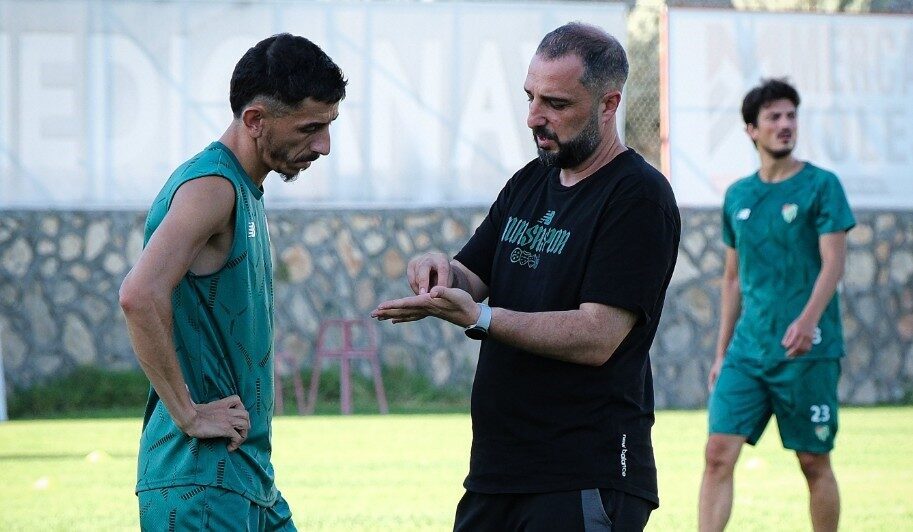 Bursaspor, Yeni Malatyaspor deplasmanı öncesi son idmanını Malatya’da yaparak hazırlıklarını