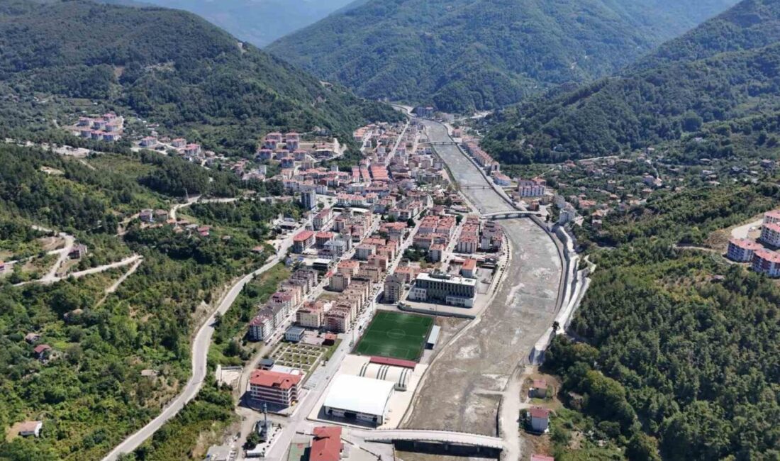 Kastamonu’da yaşanan sel felaketinde 65 kişinin öldüğü, 7 kişinin kaybolduğu