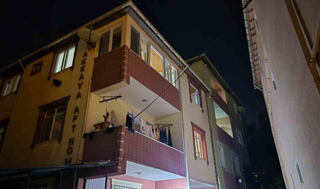 Büyükçekmece’de apartman sakinlerinin binanın duvarlarından sesler geldiği ihbarı üzerine iki
