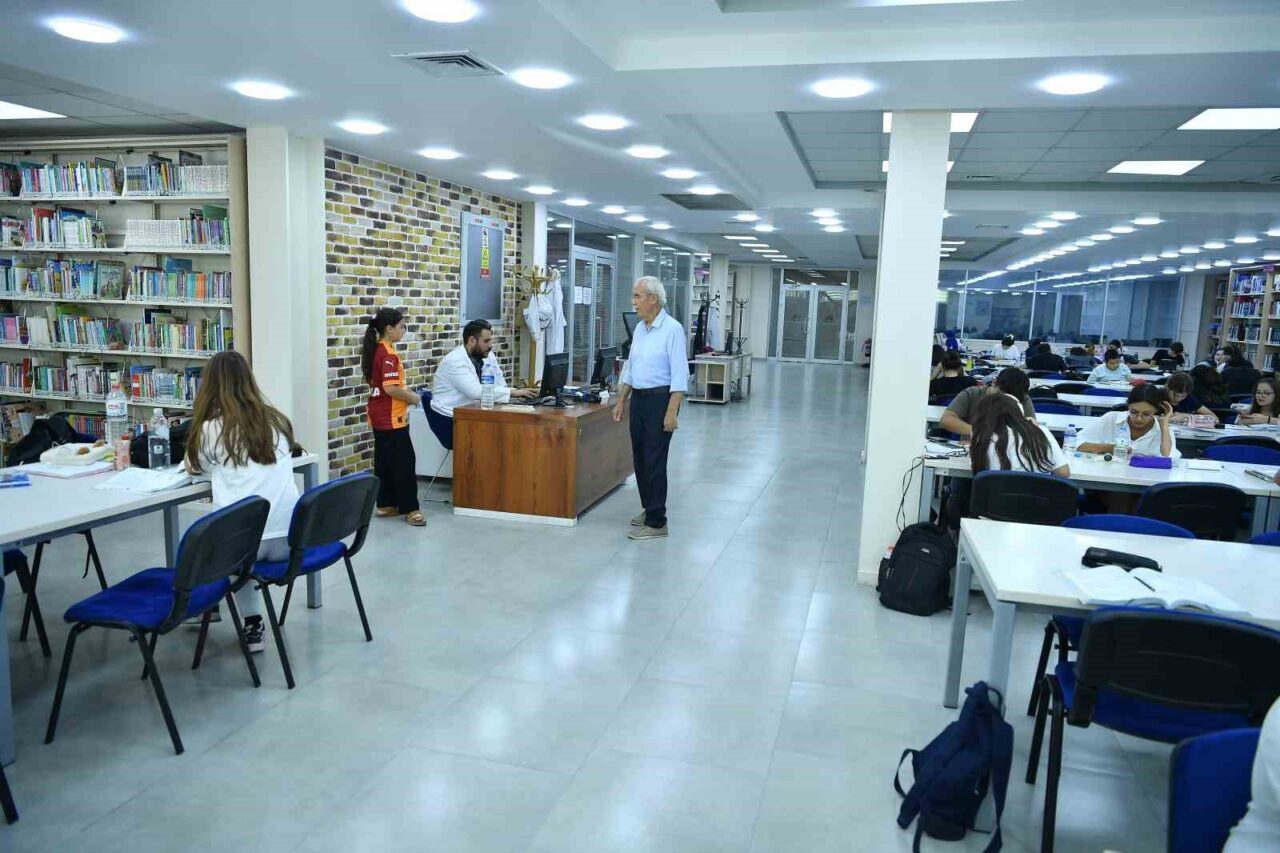 Kayseri Büyükşehir Belediyesi; 15 modern kütüphanesiyle her yaştan vatandaşı kitapla