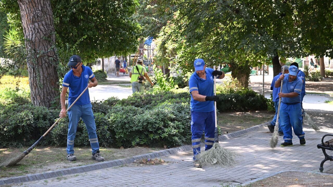 Aydın Büyükşehir Belediyesi, kent genelinde sürdürdüğü çalışmalarına devam ediyor. Söke’de