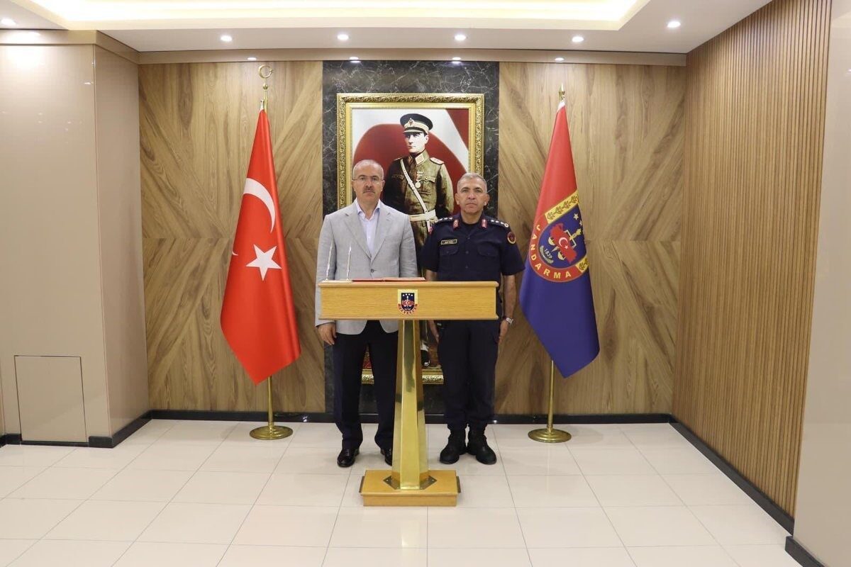 Çanakkale Valisi Doç. Dr. Ömer Toraman, İl Jandarma Komutanlığı görevine