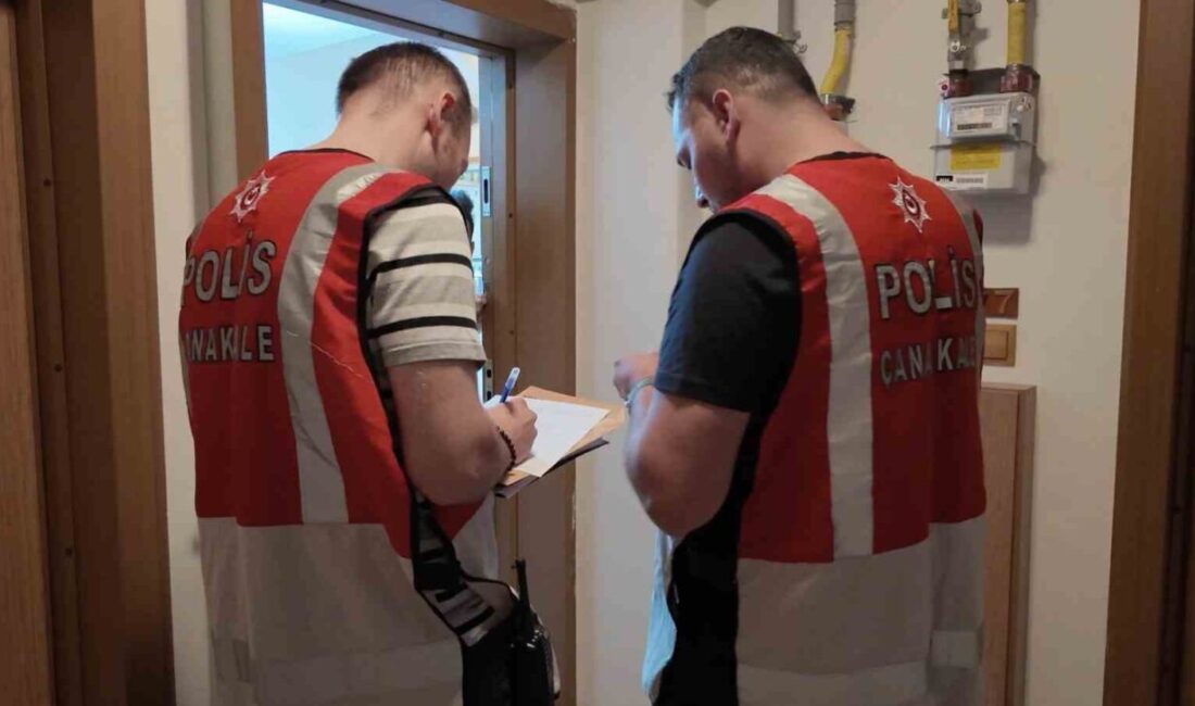 Çanakkale’de 28 polis ekibinin katılımıyla şehirdeki günübirlik evler ve kiralık