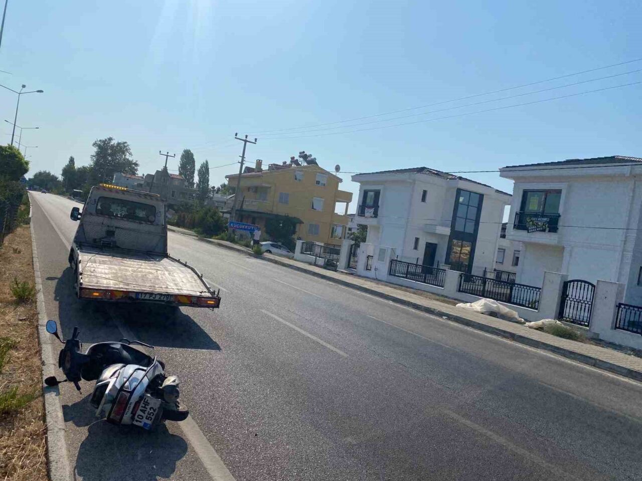 Çanakkale’nin Ayvacık ilçesine bağlı Küçükkuyu beldesinde yaşanan motosiklet kazasında 1