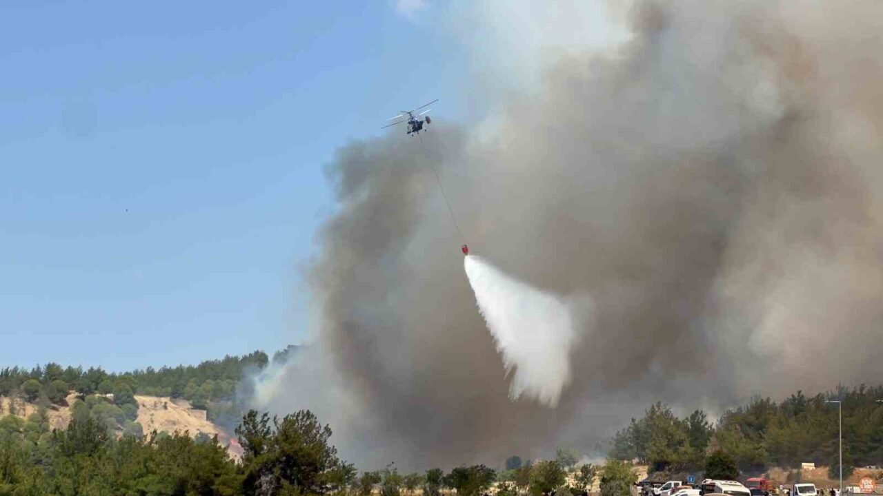 Çanakkale’de çıkan orman yangınını kontrol altına almak için Orman Bölge