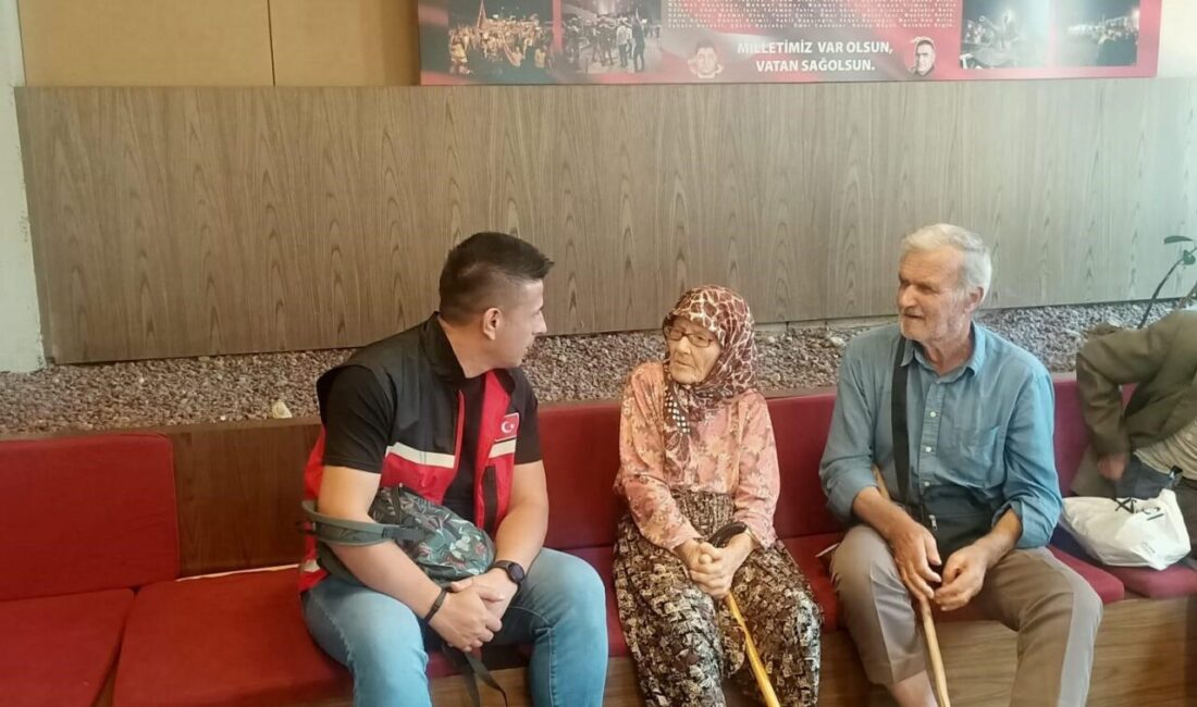 Çanakkale’nin Gelibolu ilçesinde devam eden orman yangını sebebiyle 6 köy