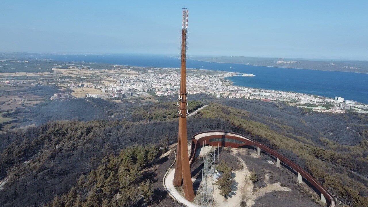 Çanakkale’nin Merkez ilçesine bağlı Sarıcaeli köyünde başlayan ve rüzgarın da