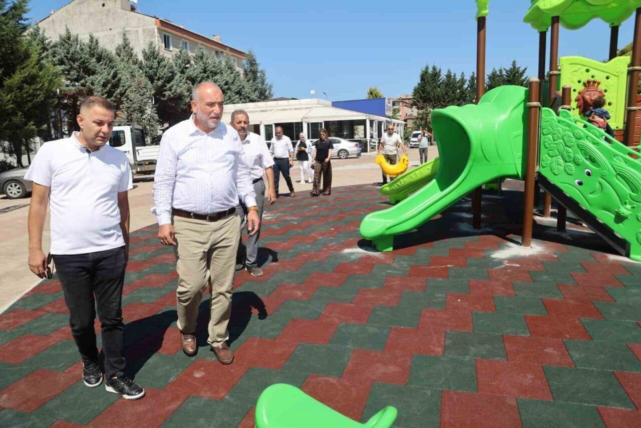 Samsun’un Canik Belediye Başkanı İbrahim Sandıkçı, Can Sofrası’nda vatandaşlara uygun
