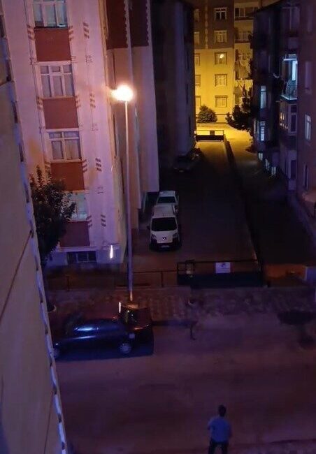 Tokat’ta Çamlıbel Elektrik Dağıtım Şirketi’ne (ÇEDAŞ) ait sokak lambasının patlaması