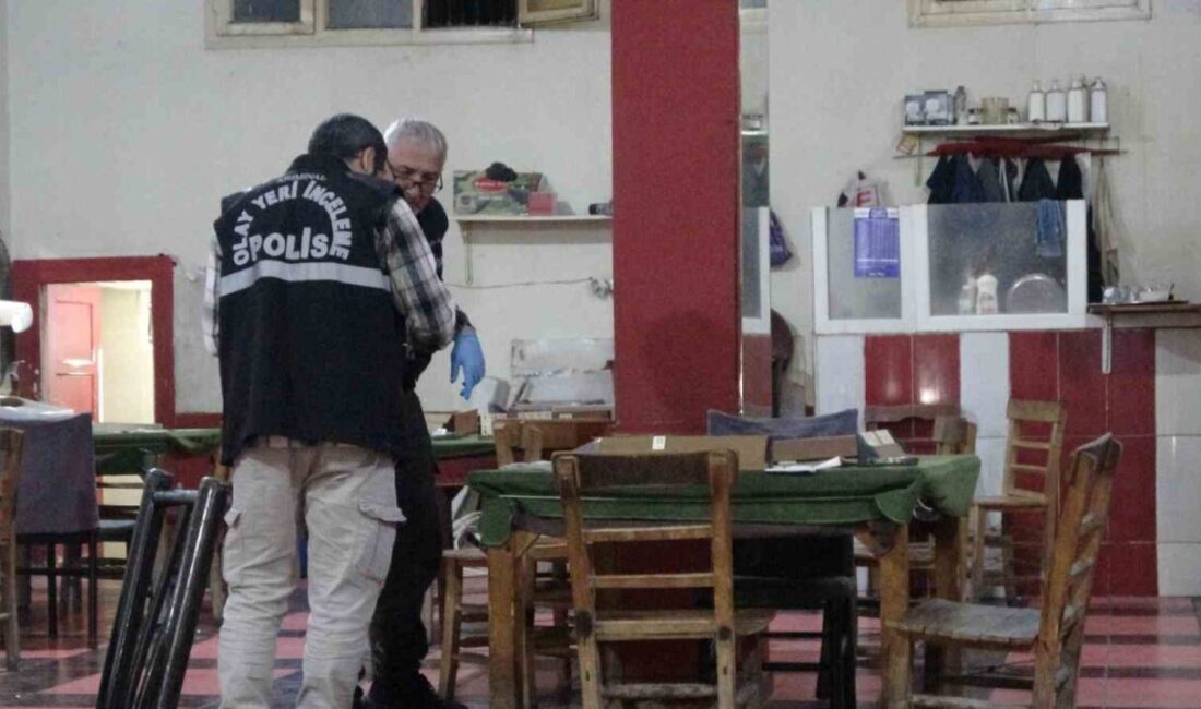 Adana’da sosyal medyada çift tabancayla paylaştığı fotoğrafın altına ’Yolun sonuna