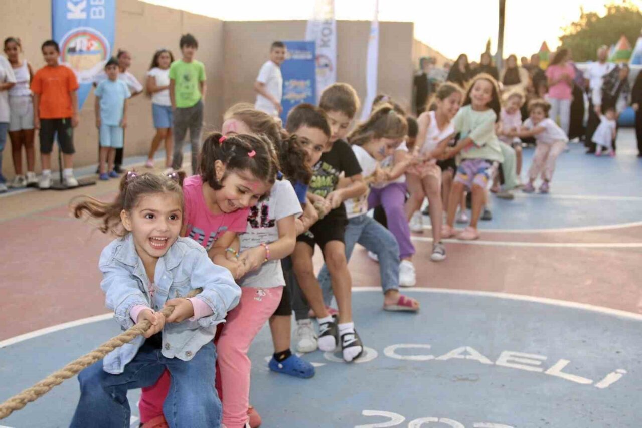 Körfez’de düzenlenen çocuk şenlikleri ile yaz tatili minikler için eğlenceye