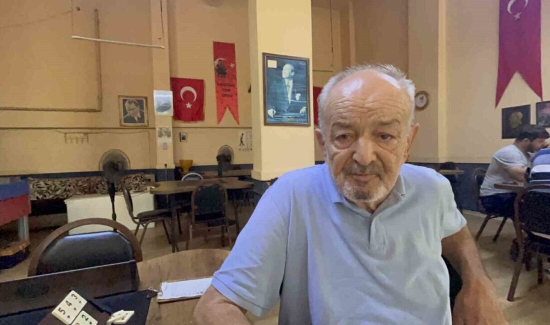 Tekirdağ’ın Çorlu ilçesinde yol verme tartışması nedeniyle servis minibüsüne baltayla