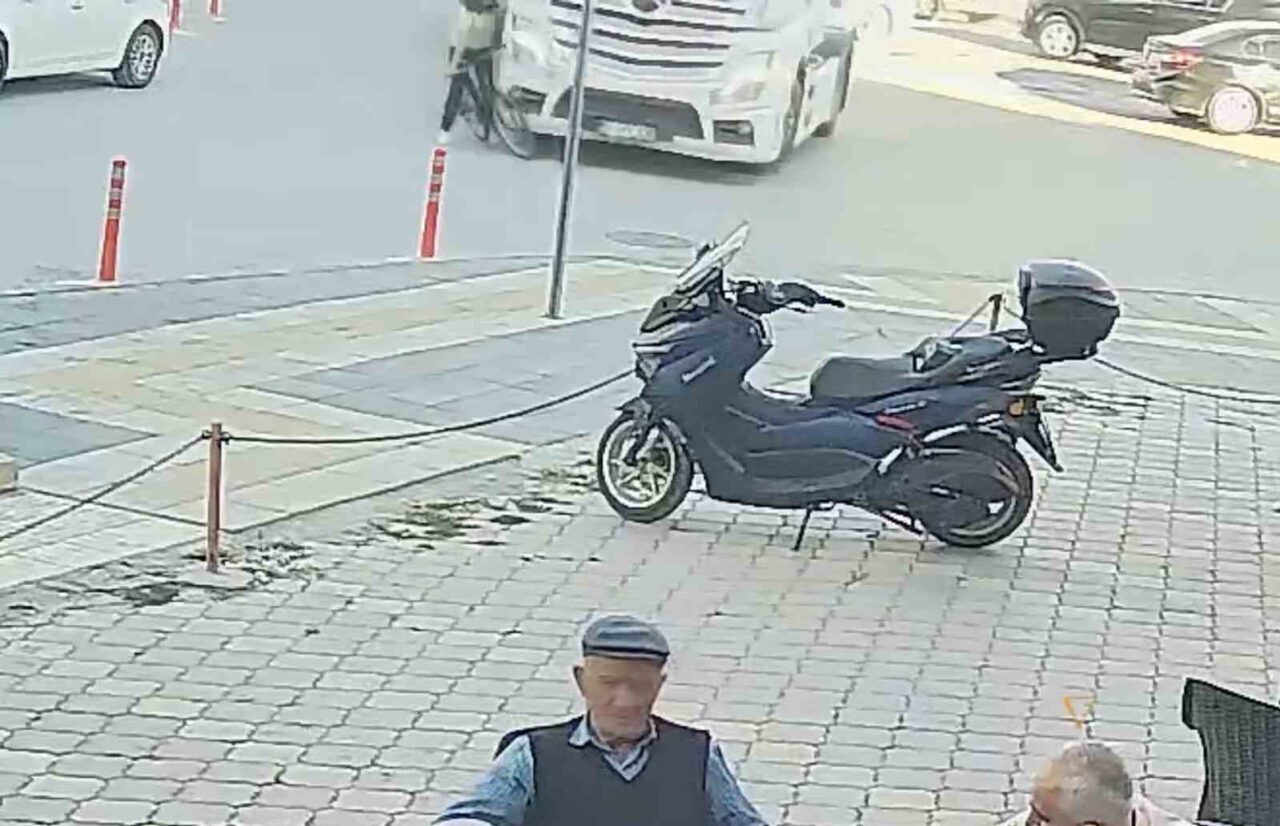 Çorum’da bisikletiyle yolun karşısına geçmek isterken tırın altında kalan çocuk,