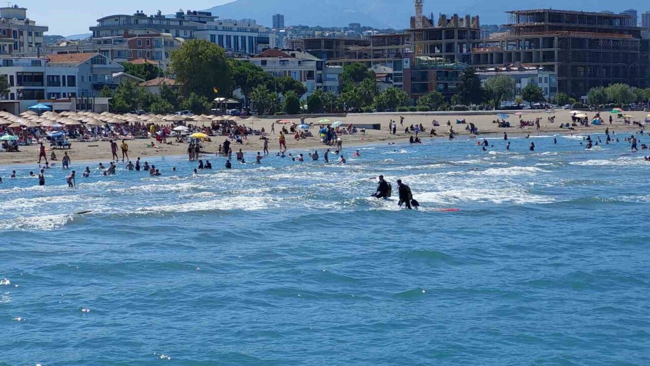 Çorum’dan denize girmek için Samsun’a gelen 3 arkadaştan 1’i boğularak