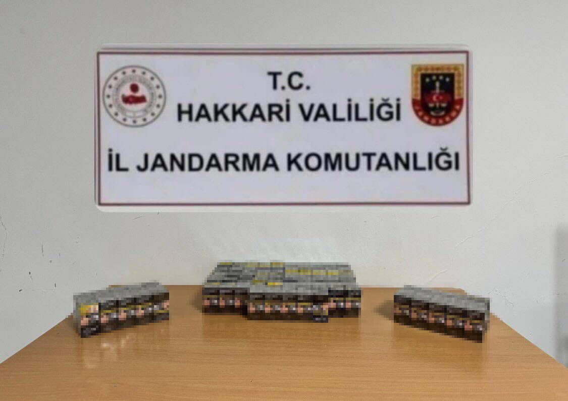 Hakkari’nin Çukurca ilçesinde jandarma ekipleri tarafından yapılan çalışmalarda bir otomobilde