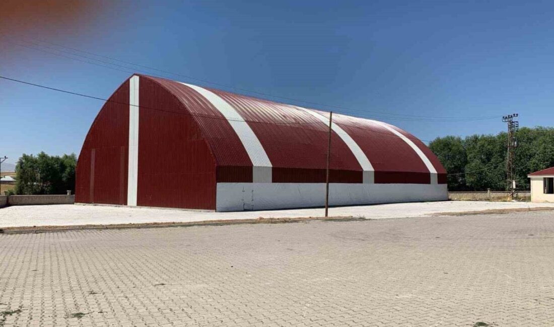 Ağrı Patnos Dedeli Belediyesi, gençlerin spor yapma imkânlarını artırmak ve