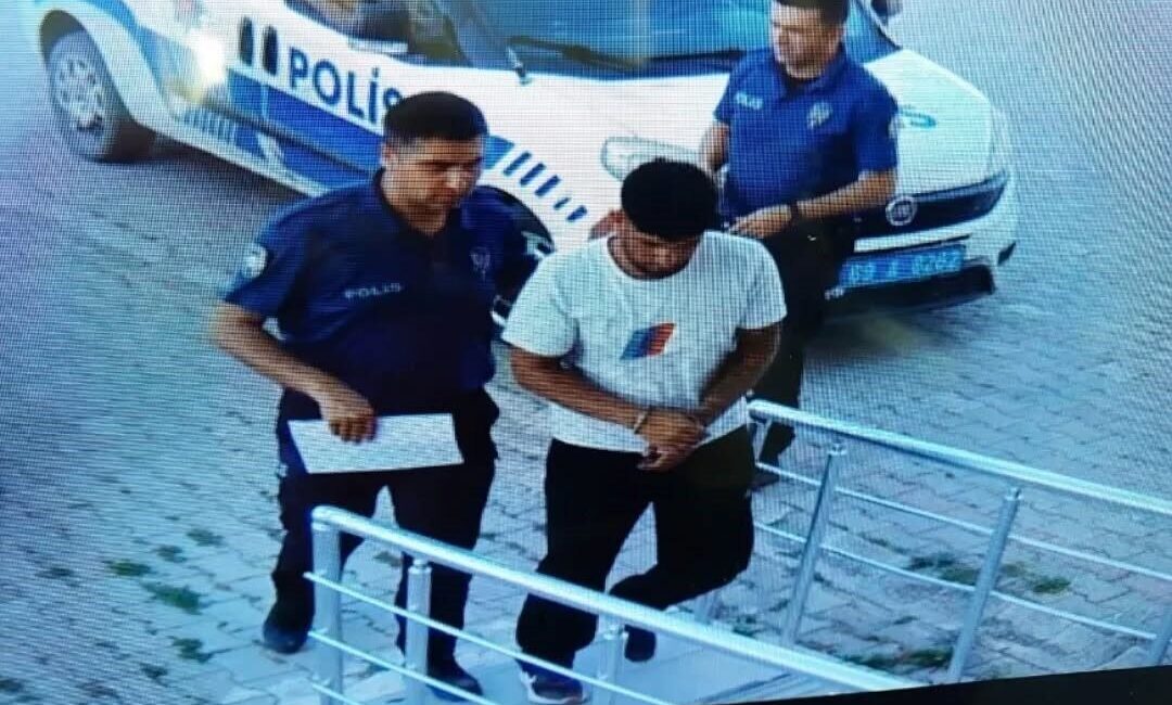 Bayburt’un Demirözü ilçesinde meydana gelen motosiklet hırsızlığı olayında, 2 şüpheli