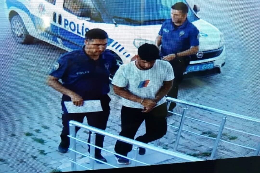 Bayburt’un Demirözü ilçesinde meydana gelen motosiklet hırsızlığı olayında, 2 şüpheli