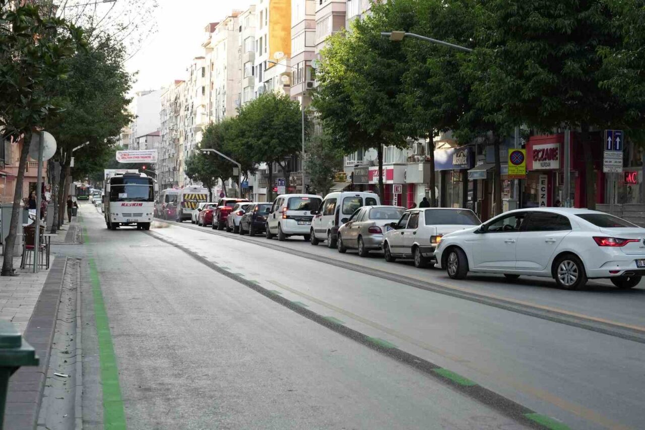 Denizli’nin Pamukkale ilçesinde hayata geçirilen ‘Otobüs Yolu’ projesinde her geçen