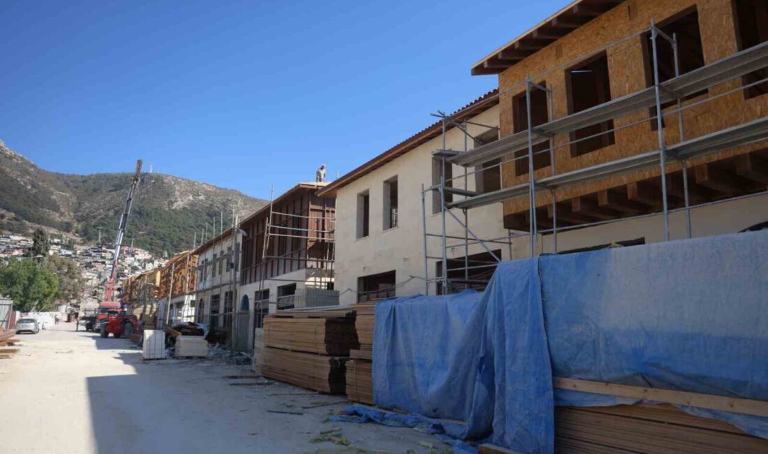 Asrın felaketinin ardından yıkım gören Antakya’nın ticaret merkezinde yeniden inşası