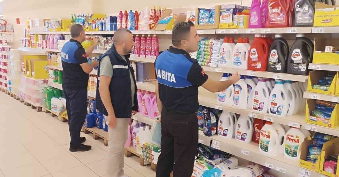 Kocaeli’nin Dilovası ilçesinde zabıta ekiplerince 120 iş yerinde yapılan denetimlerde,