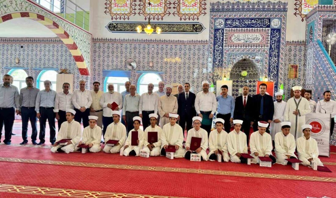 Diyarbakır İl Müftüsü Celal Büyük, Hani ilçesindeki Seyid Bedrettin Camisinde