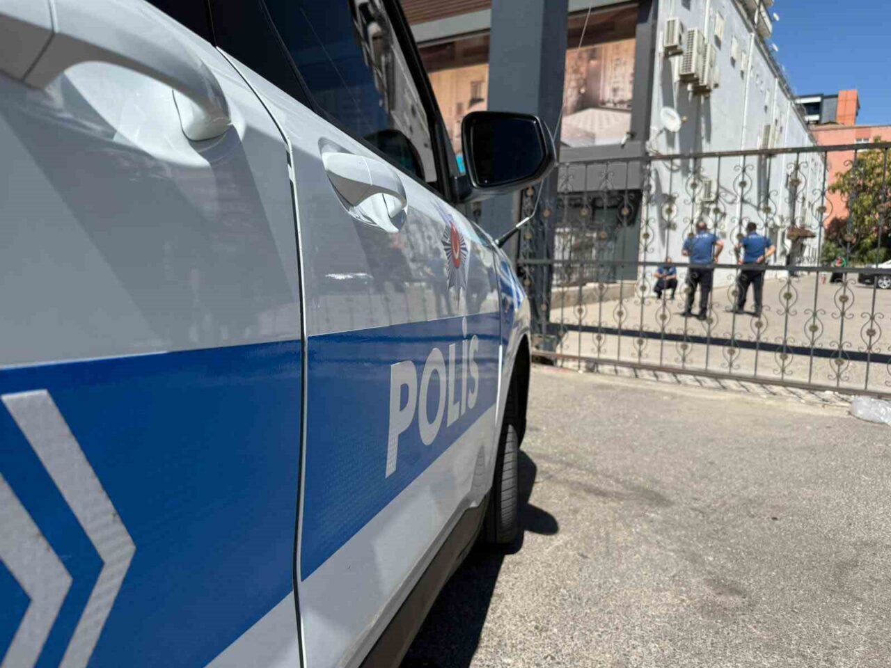 Diyarbakır’ın merkez Bağlar ilçesinde eski eşinin babası ve kardeşleri tarafından