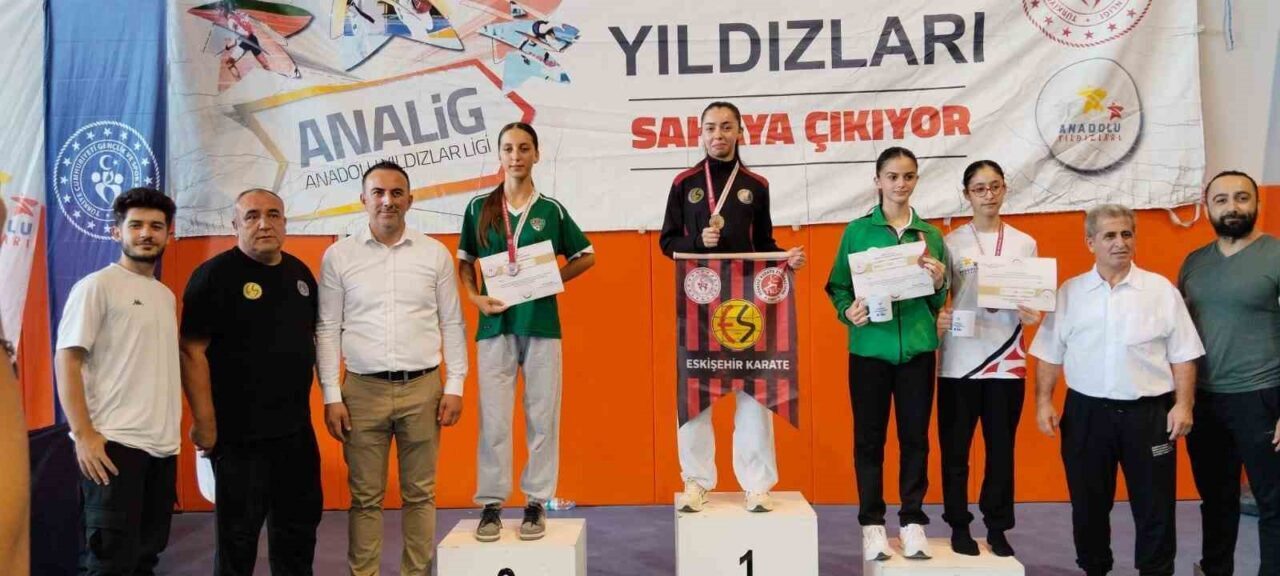 Eskişehir’den Anadolu Yıldızları Türkiye Finali’ne katılan Doğa Açıkgöz, 54 kilogram