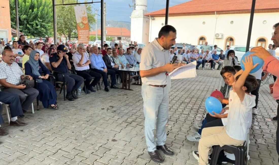 Muğla’nın Köyceğiz ilçesi Döğüşbelen Mahallesi’nde 3. Geleneksel aşure ikramı, yaz