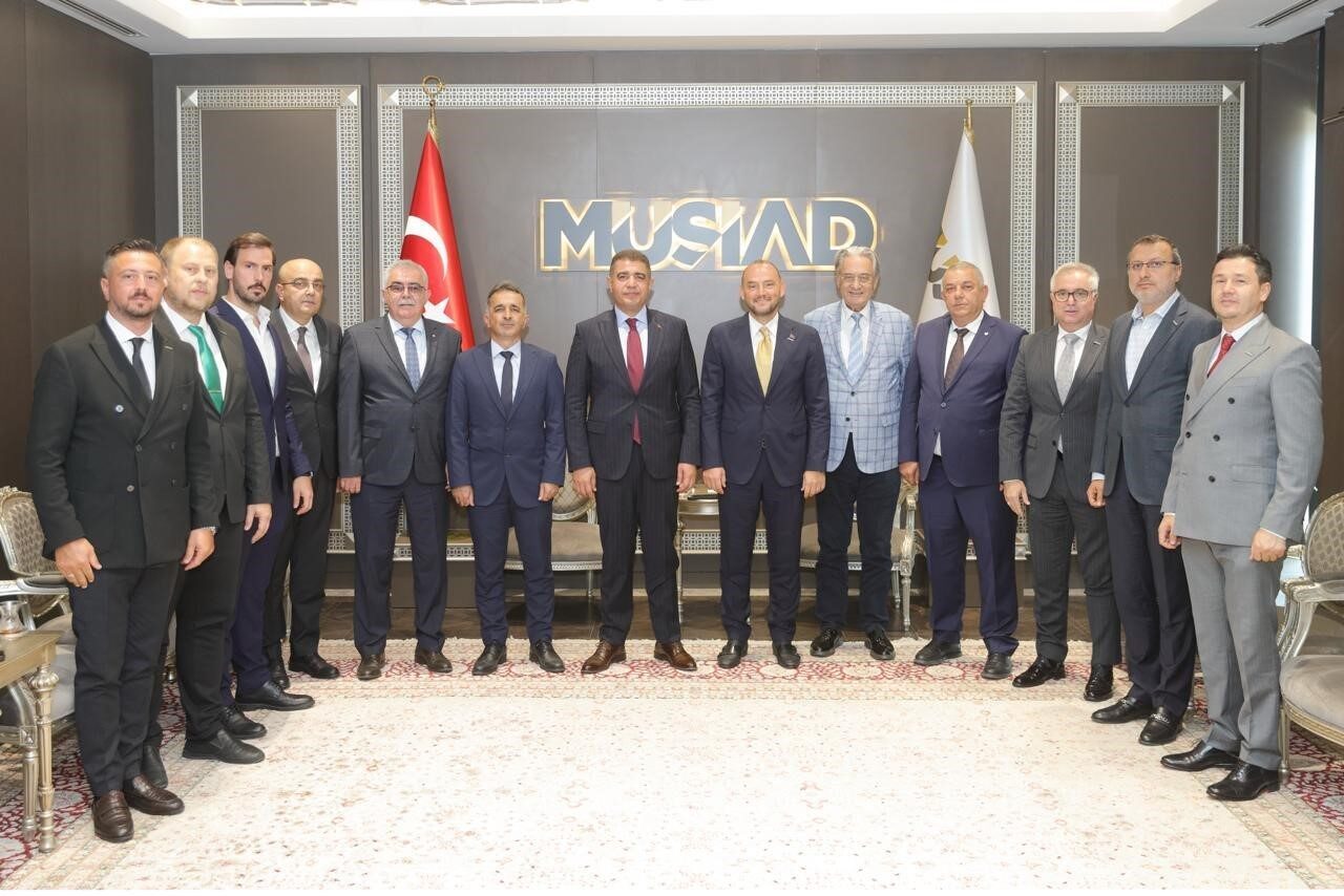 DÜZCE(İHA) – Düzce Valisi Selçuk Aslan beraberinde Jandarma Asayiş Vakfı