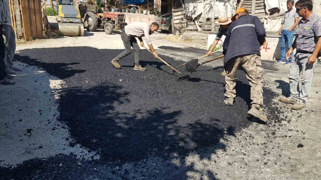 Düzce’de İl Özel İdaresi ekipleri köy yollarında kış ayları öncesinde