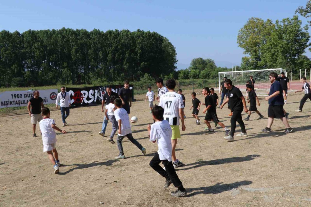 Düzce (İHA) – 1903 Düzce Beşiktaşlılar Derneği ve Çarşı Düzce