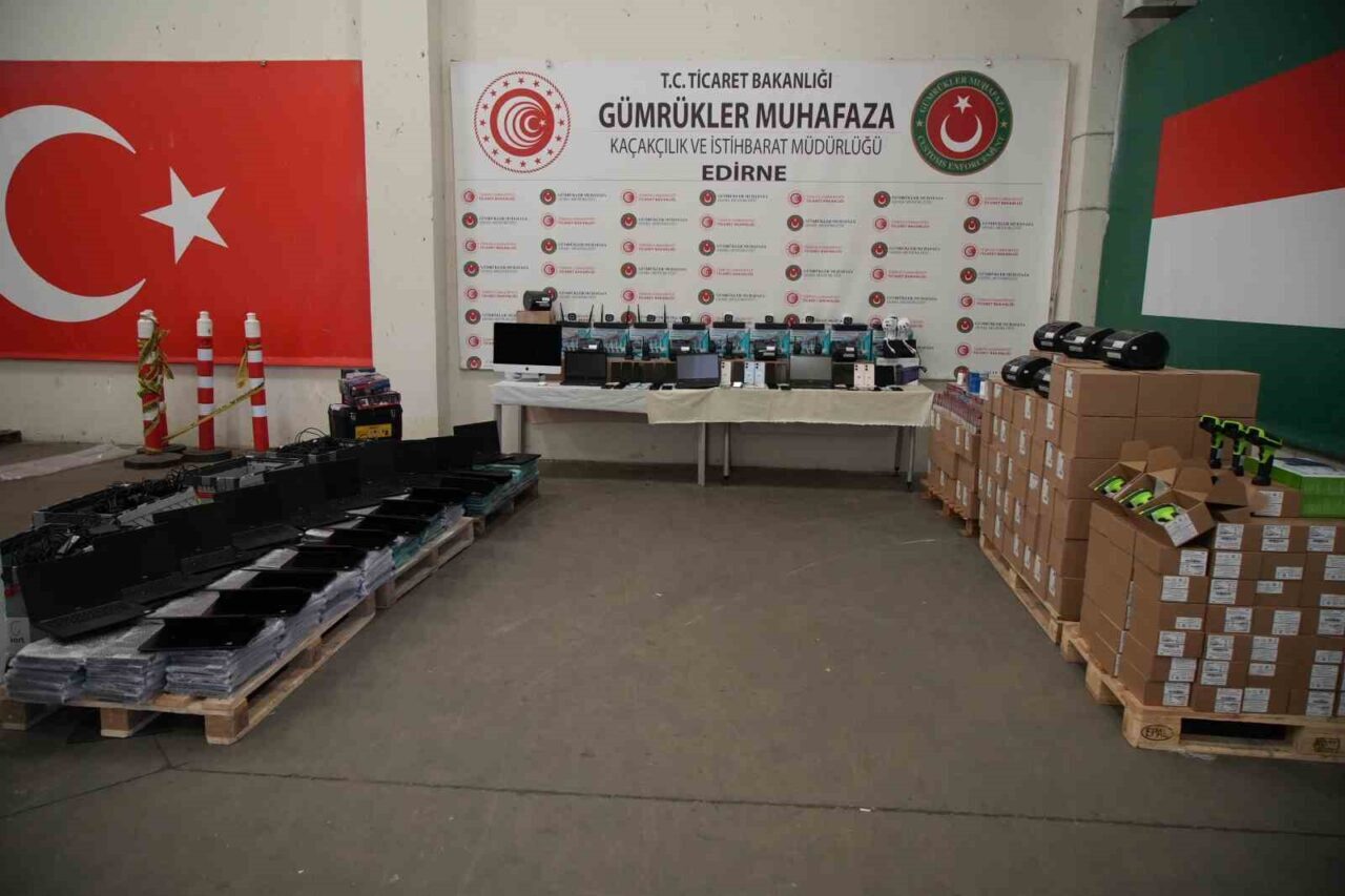 Edirne Gümrük Muhafaza Kaçakçılık ve İstihbarat Müdürlüğü ekiplerince Kapıkule ve