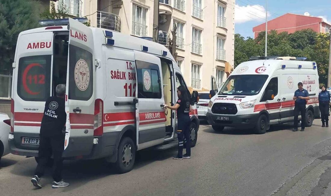 Edirne’de motosiklet sürücüsünün yaşlı kadına çarpıştığı an güvenlik kamerasına yansıdı.