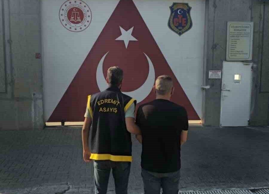 Balıkesir’in Edremit ilçesinde, hakkında kesinleşmiş 19 yıl 11 ay hapis