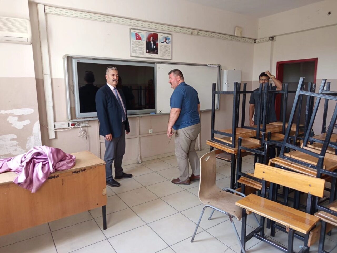 Aydın’ın merkez ilçesi Efeler’de, okullar 2025-26 eğitim öğretim yılına hazırlanırken,